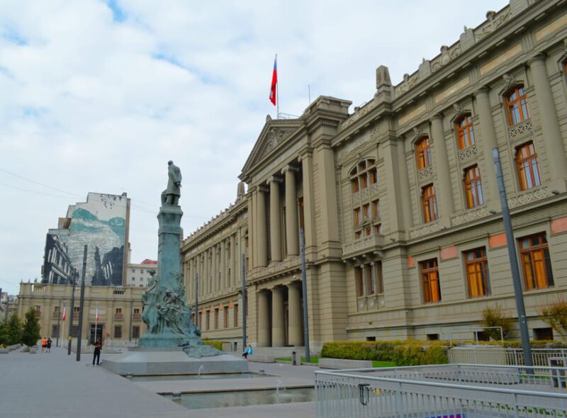 Santiago City Tour + Human Rights and Neruda's Museum - Guided Experience