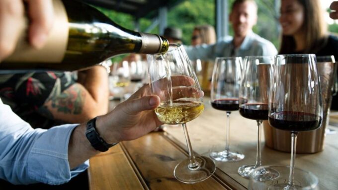Santiago De Compostela: Cheese and Wine Tasting Experience - Duration and Pricing