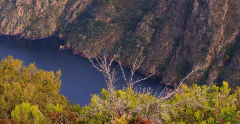 Santiago De Compostela: Galicia & the Ribeira Sacra Day Trip - Boat Ride on the Sil River