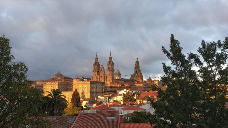 Santiago De Compostela - Historic Walking Tour - Monasterys History and Features