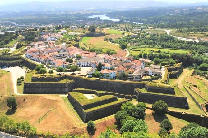Santiago De Compostela Private Tour (All Inclusive) - Exploring Santiago De Compostela
