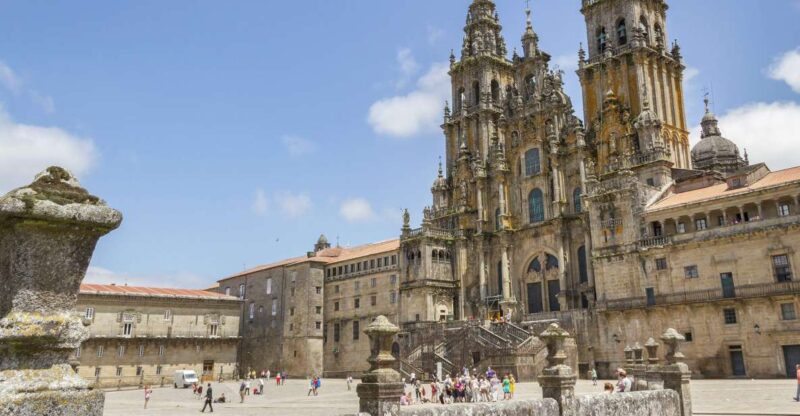Santiago De Compostela: Private Tour - Porto City Walking Tour