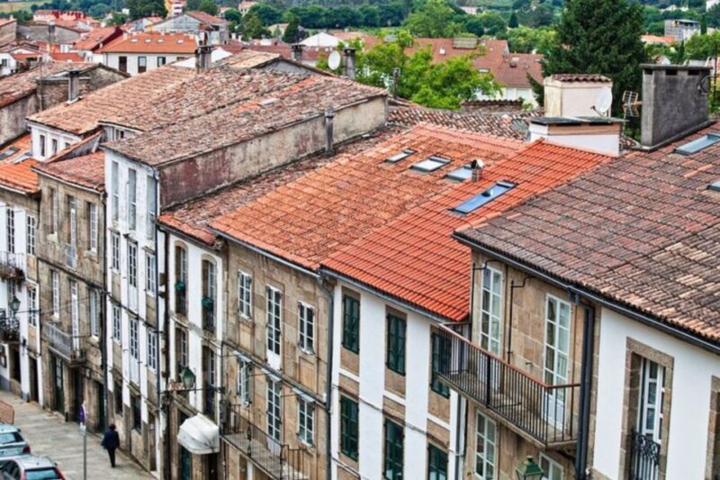 Santiago De Compostela: Private Tour With a Local Guide - Key Points