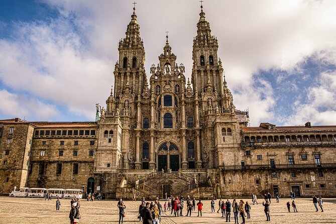 Santiago De Compostela Private Walking Tour With Cathedral Ticket - Meeting and Pickup Details