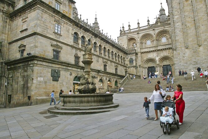 Santiago De Compostela Private Walking Tour With Cathedral Ticket - What to Expect