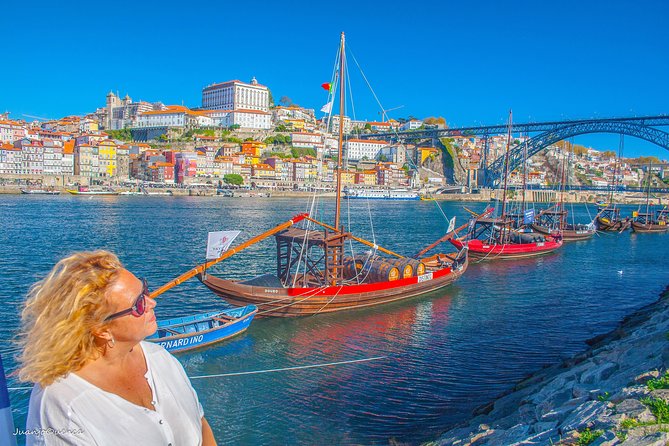 Santiago De Compostela to Porto & Douro Valley 2-Day Private Tour - Exploring Santiago De Compostela