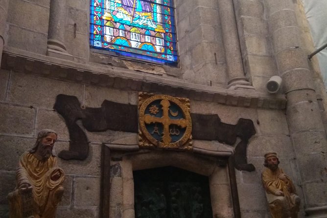 Santiago De Compostela & Valença Do Minho - From Porto - Booking & Availability