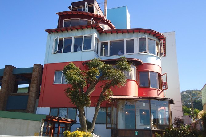 Santiago: Full-Day Neruda's Route Tour, Includes Entrance to Museums - Meeting and Pickup Details