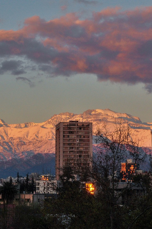 Santiago: Guided Full-Day Walking Tour With a Chilean Lunch - Exploring Santiagos Cultural Sights
