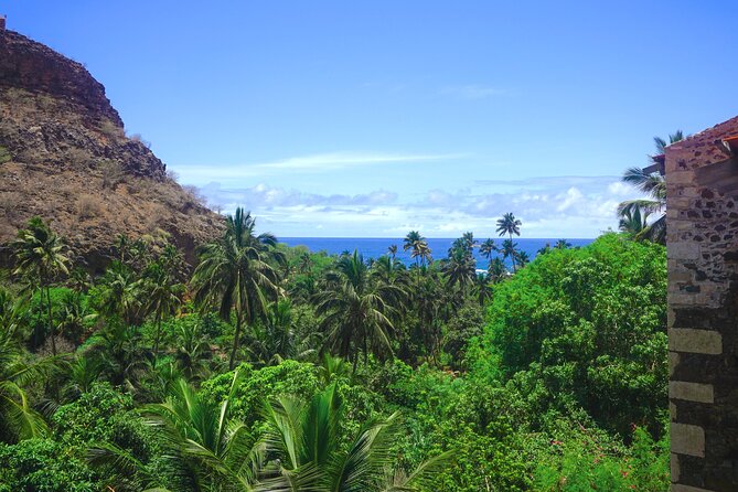 Santiago Island: 4-Hour Calabaceira Valley Hike & Guided Tour to Cidade Velha - Discovering Cidade Velha