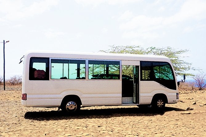 Santiago Island: Private Airport Transfer to Praia or Vice Versa - Vehicle Capacity and Comfort