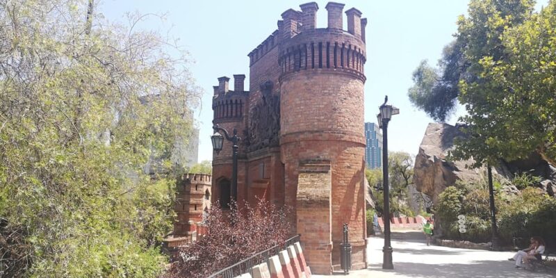 Santiago: Private City Tour to Stunning Lookout Points - Key Attractions