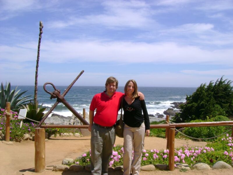 Santiago: Private Pomaire, Isla Negra, and Pablo Neruda Tour - Traditional Crafts in Pomaire