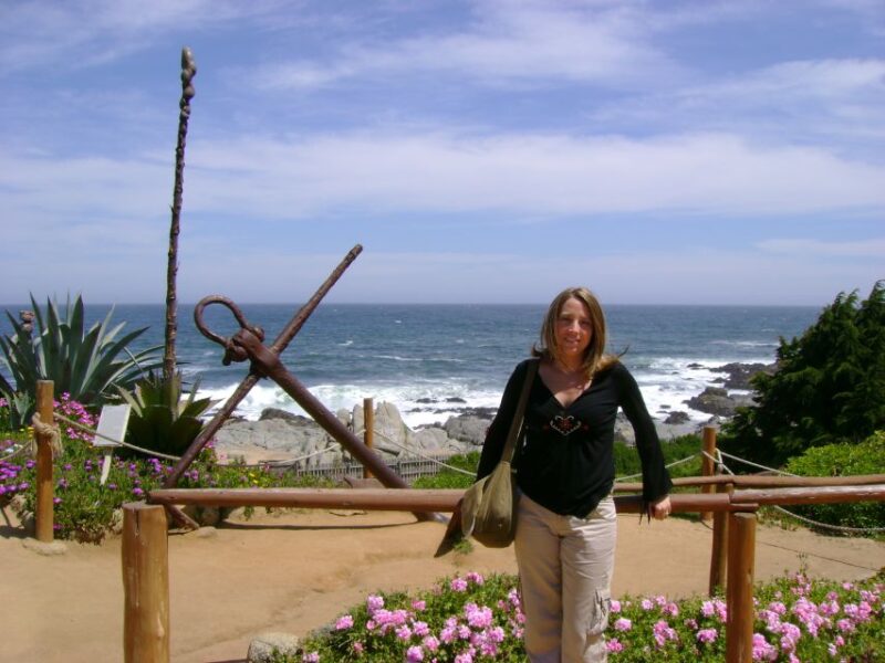 Santiago: Private Pomaire, Isla Negra, and Pablo Neruda Tour - Experiencing the Pacific Breeze