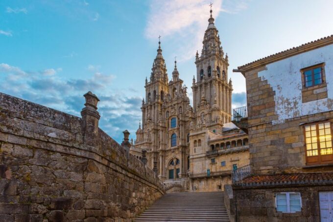 Santiago: Private Tour Around the City With Beer or Wine - Concluding Activity