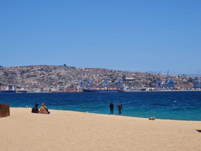 Santiago: Tour to Valparaiso and Casablanca - Exploring Valparaisos Unique Charm