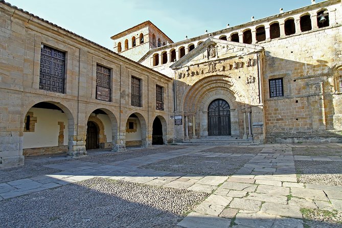 Santillana Del Mar Private Guided Walking Tour - Key Points