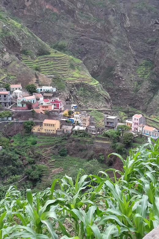 Santo Antao :Guided Ponta Do Sol and Fontainhas Walking Tour - Fontainhas: Stunning Vistas