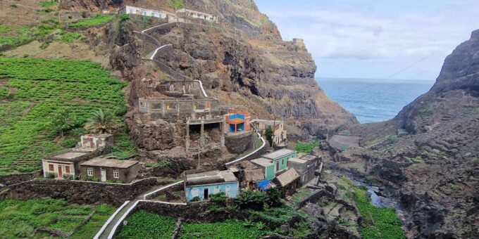 Santo Antao :Guided Ponta Do Sol and Fontainhas Walking Tour - Cruzinha: Ocean Vistas