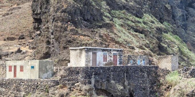 Santo Antao :Guided Ponta Do Sol and Fontainhas Walking Tour - Praia Das Aranhas: Turtle Nesting