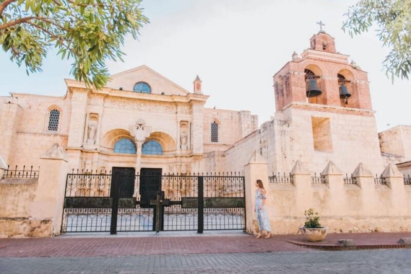 Santo Domingo Colonial Zone City Tour - Key Points