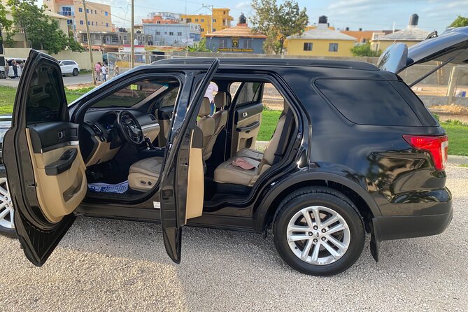 Santo Domingo Elite Transport: Premier and Stylish Car Services. - Booking Process and Policies
