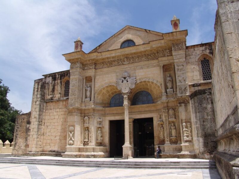 Santo Domingo: Guided City Walking Tour - Key Points