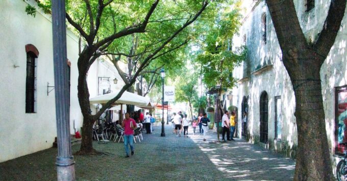 Santo Domingo: Guided City Walking Tour - Pickup and Transportation