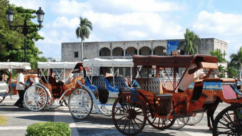 Santo Domingo: History and Modernity a Spectacular Excursion - Visiting the First Cathedral in America