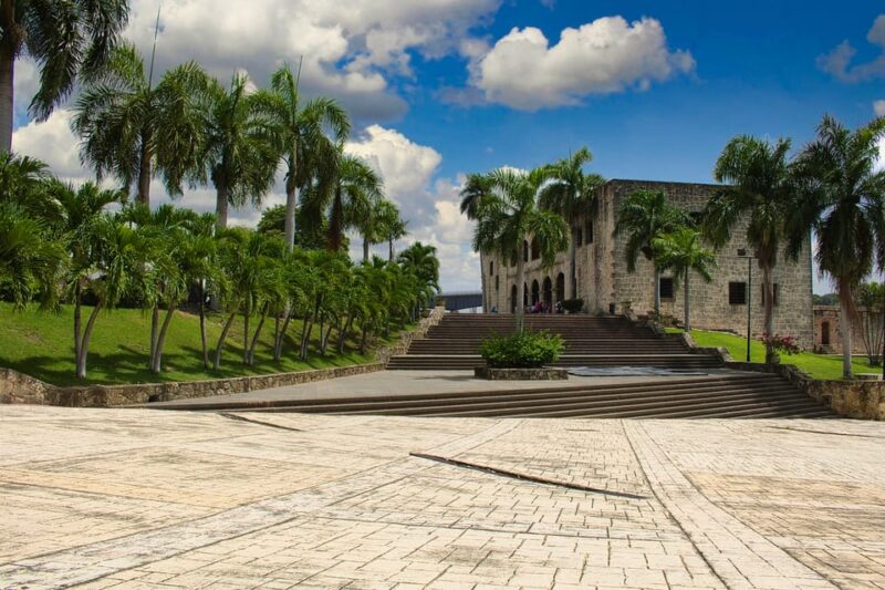 Santo Domingo: Private City Tour Walking - Accessibility and Suitability