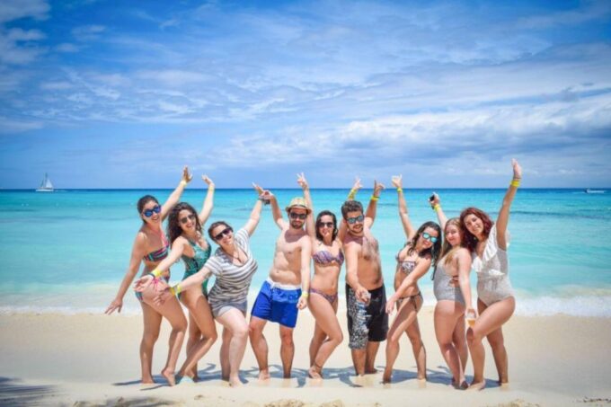 Santo Domingo: Saona Island Catamaran Tour With Lunch & Bar - Frequently Asked Questions