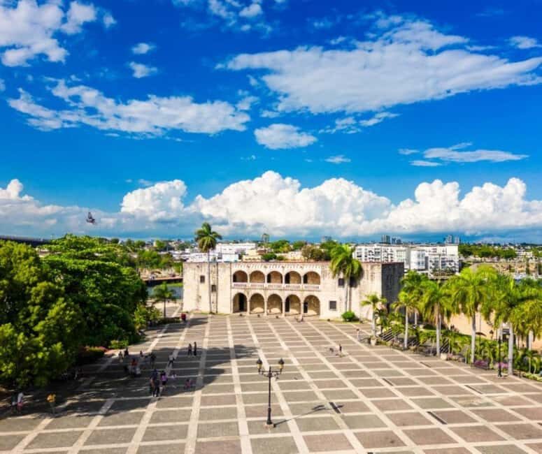 Santo Domingo: Small Group Tour with Cable Car from Bayahibe - Los Tres Ojos: A Natural Marvel