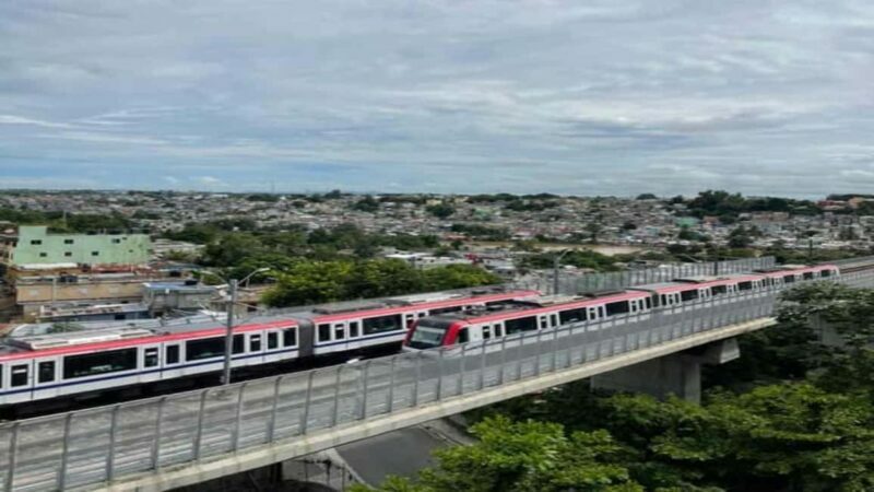 Santo Domingo: Walking Tour with Breakfast & Cable Car - Riding the Cable Car: Elevated Views of Santo Domingo