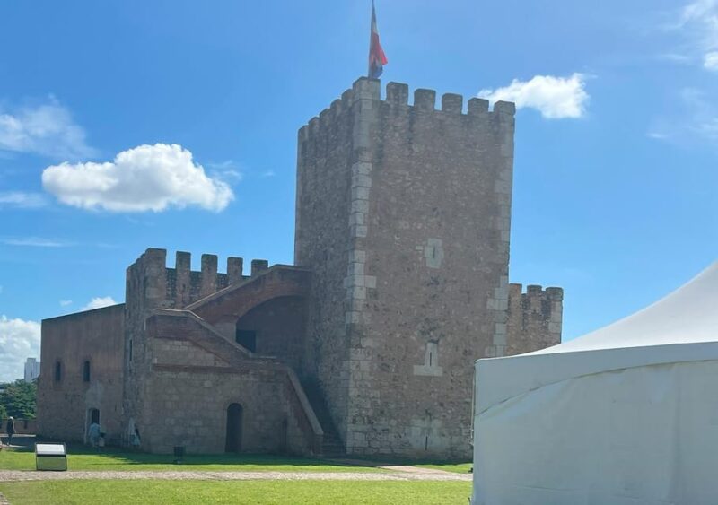 Santo Domingo: Zona Colonial Guided Walking Tour - Tour Highlights