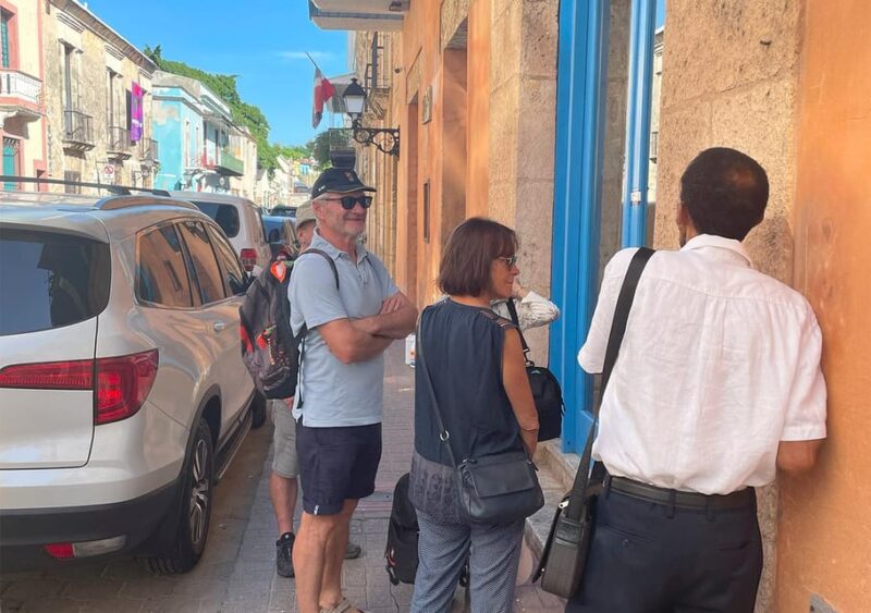 Santo Domingo: Zona Colonial Guided Walking Tour - Guided Experience