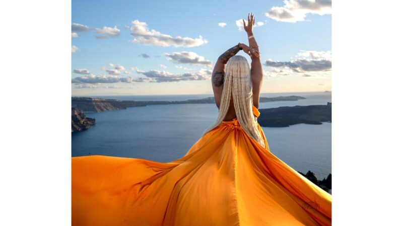 Santorini: 1Hour Flying Dress Photoshoot - Photoshoot Services