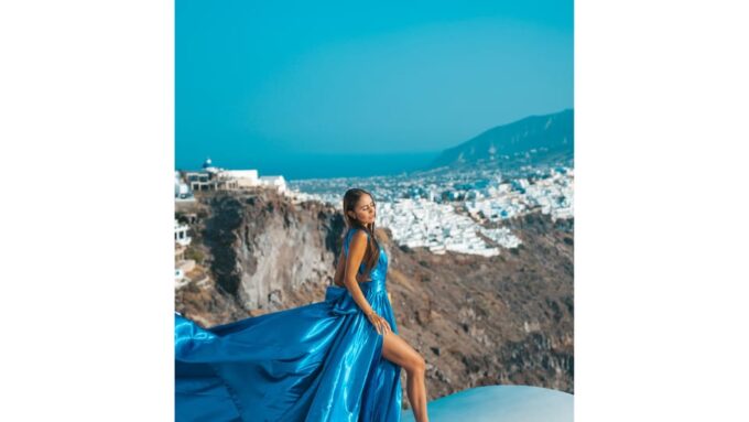 Santorini: 1Hour Flying Dress Photoshoot - Cancellation Policy