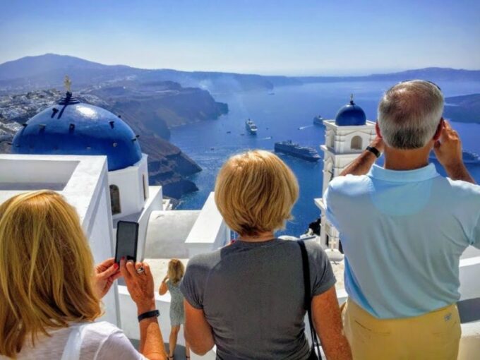 Santorini: 5-Hour Private Shore Excursion - Private Transportation and Knowledgeable Local Guide