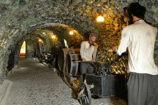 Santorini 6 Hours Day Tour and Lunch - Pickup Information