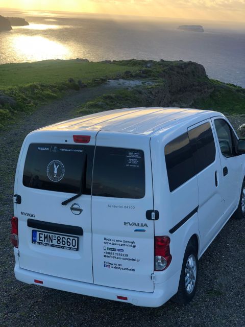 Santorini Airport Transfer - Driver Expertise and Knowledge