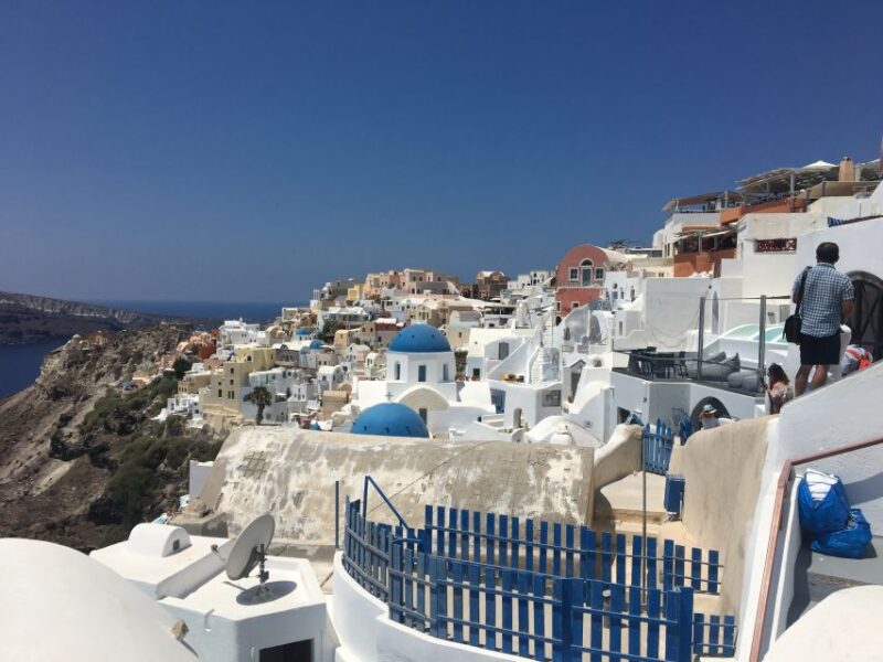 Santorini: Akrotiri & Oia - Exploring Oia