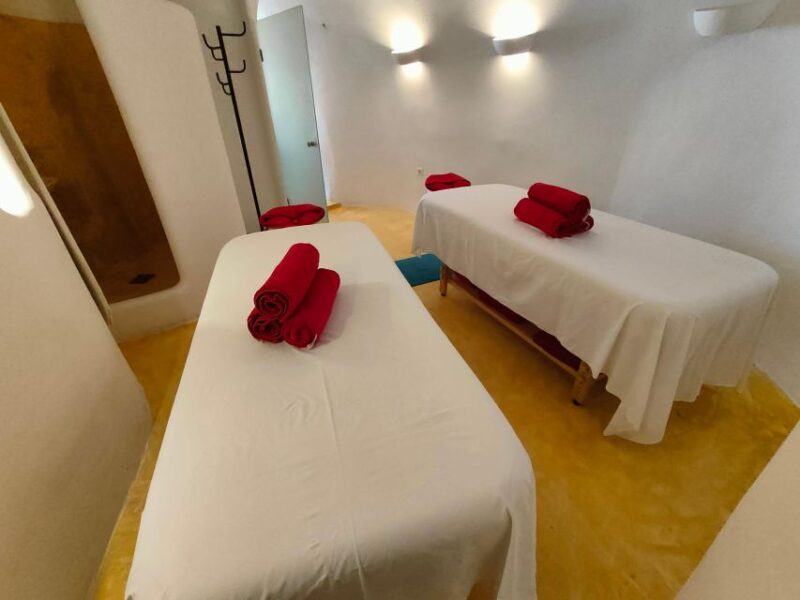 Santorini: Aromatherapy Couples Massage - Pre-Massage Preparation