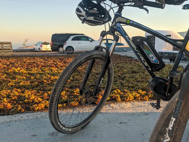 Santorini: Around the Island by Electric Bike - Savoring Local Flavors and Refreshments