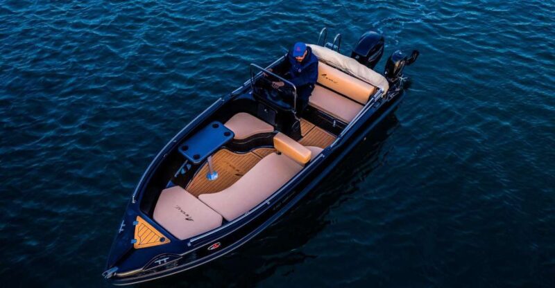 Santorini Boat Rental -License Free- - Boat Features