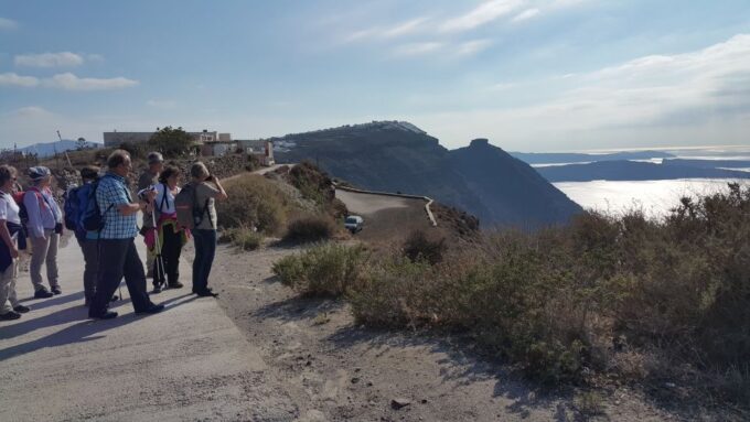 Santorini: Caldera Hiking Tour From Fira to Oia - Landscape and Architecture Views