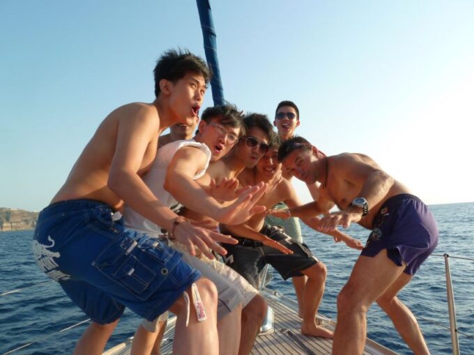 Santorini Caldera: Morning Sailing Cruise With Meal - Meal and Refreshments