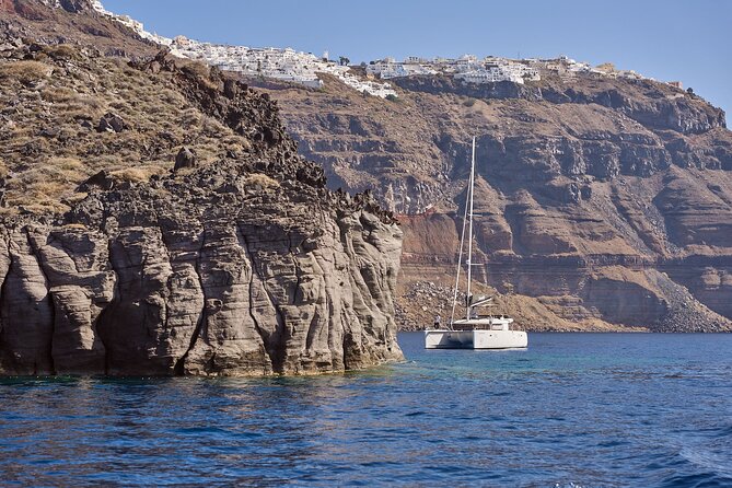 Santorini: Caldera Private Catamaran Cruise With Meal & Drinks - Inclusions and Amenities