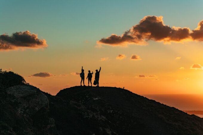 Santorini: Caldera Trail Guided Hike and Sunset Viewing - Sunset Viewing Experience