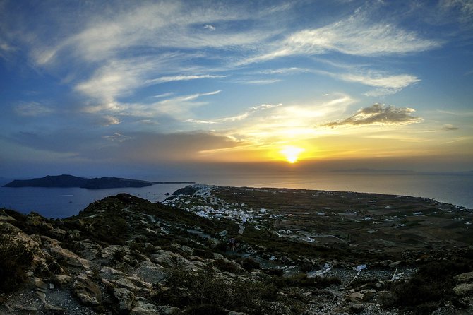 Santorini : Caldera Trail Hike and Sunset - Local Cuisine and Rustic Picnic