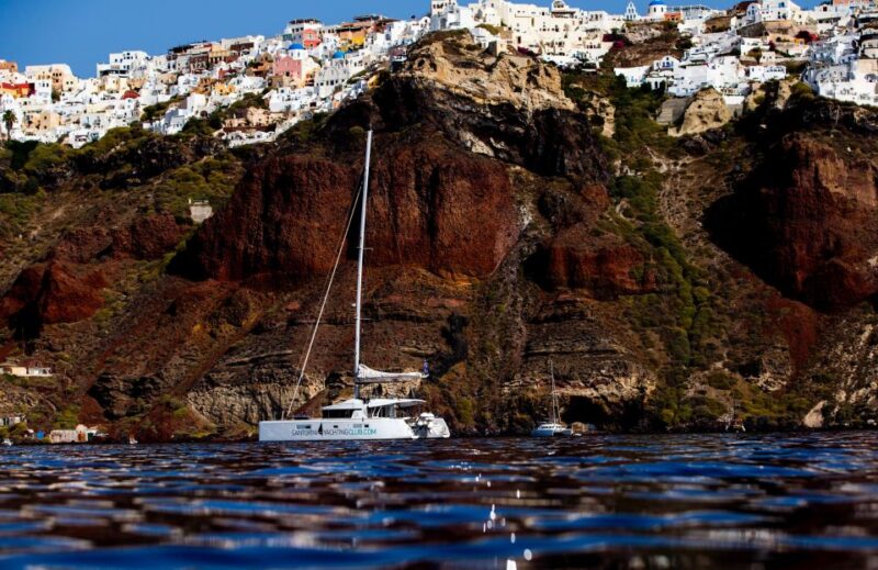 Santorini: Catamaran Caldera Cruise With Meal and Drinks - Key Points